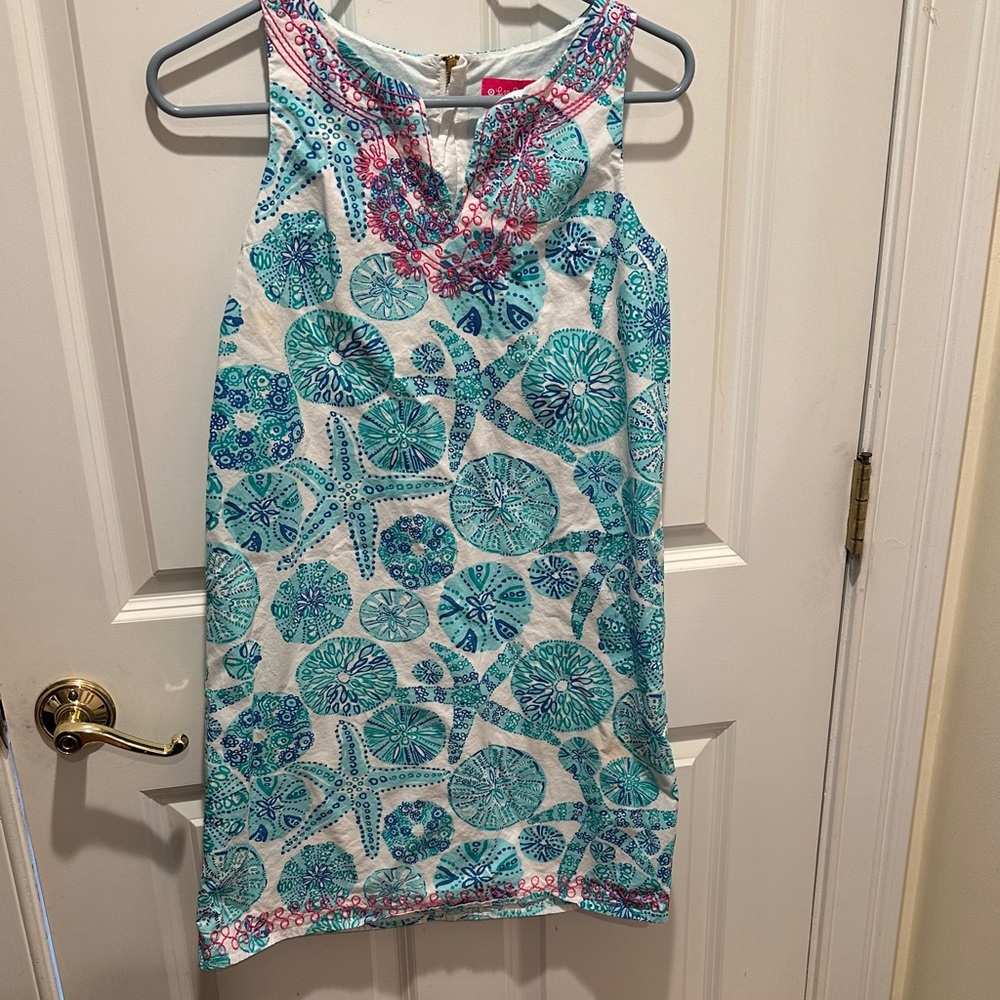 Lily Pulitzer & Target. GIrl size 14. Sleeveless Beach Print Shift Dress.